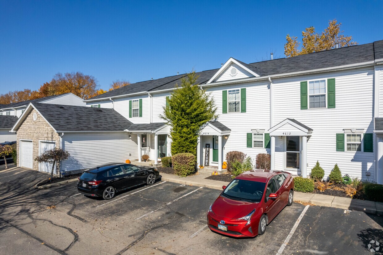 Primary Photo - 4678-4686 Parrau Dr
