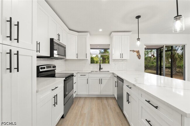 Foto del edificio - 614 Canton Ave
