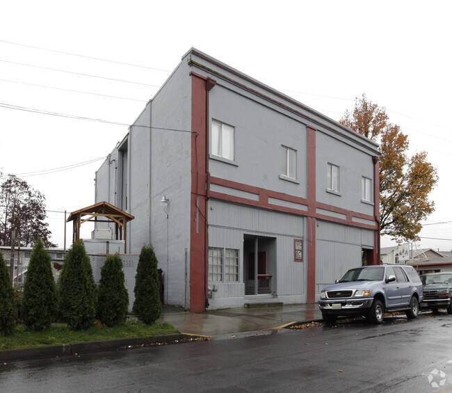 Foto del edificio - 6965 N Fessenden St