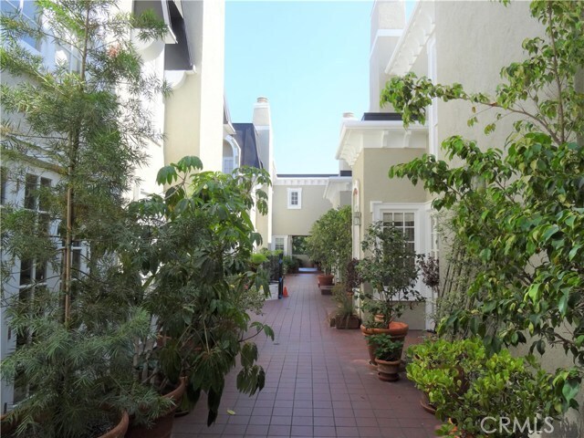 Foto del edificio - 1242 Berkeley St