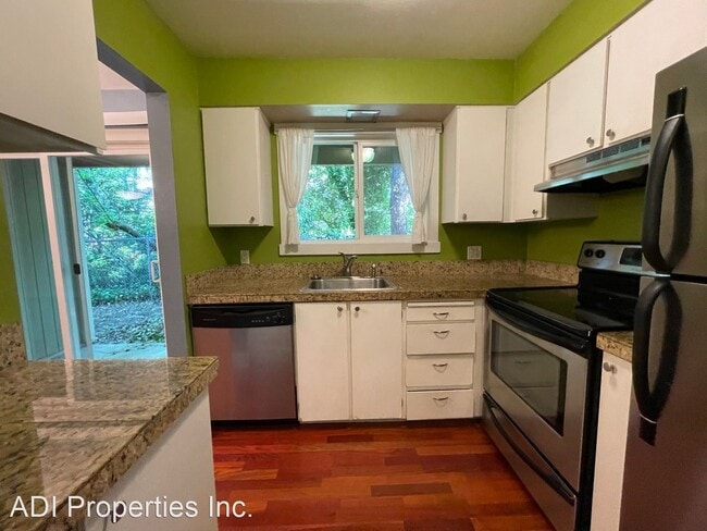 Building Photo - 2 br, 1 bath House - 6801 SW Terri Ct. #59