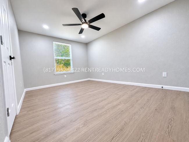 Foto del edificio - 6431 Myrtle St