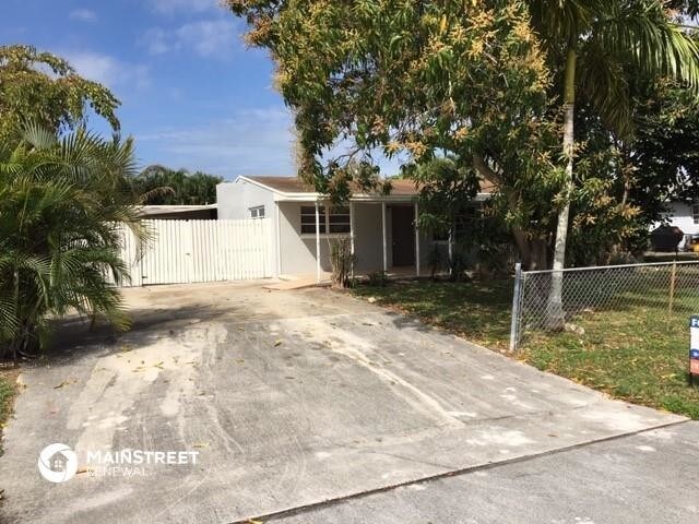 Foto principal - 1585 E Breezy Ln