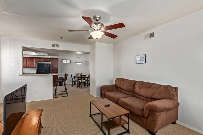 Foto del edificio - 4925 E Desert Cove Ave