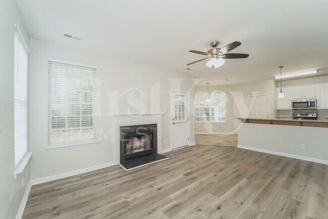 Foto del edificio - 6412 Spanish Moss Ln