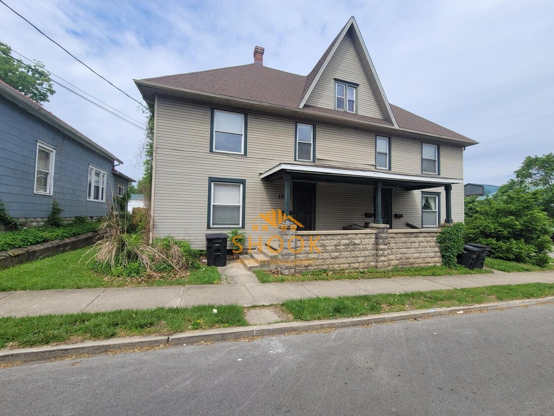 Primary Photo - 104 S 7th St