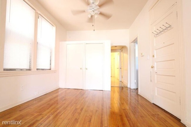 Foto del edificio - 1353 W Taylor St