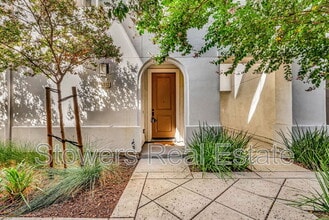 Building Photo - 5212 S Esprit Loop