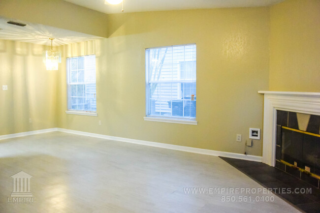 Foto del edificio - Townhome off Hartsfield Road