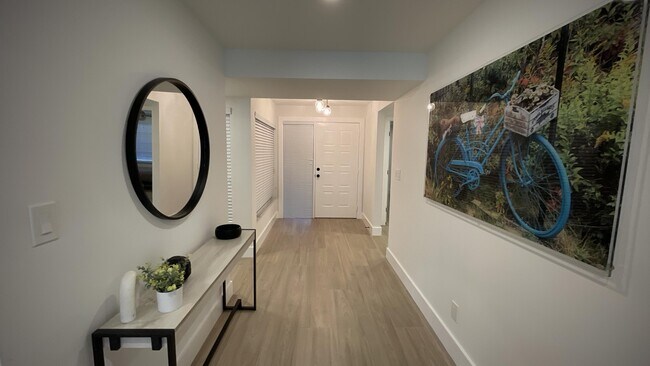 Building Photo - 7369 Orangewood Ln