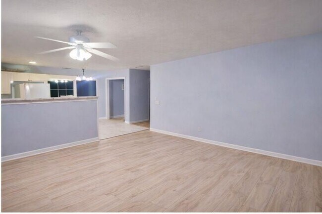 Foto del edificio - 1637 Roman Point Dr