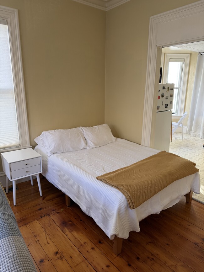 Main room - 26 Oxford St