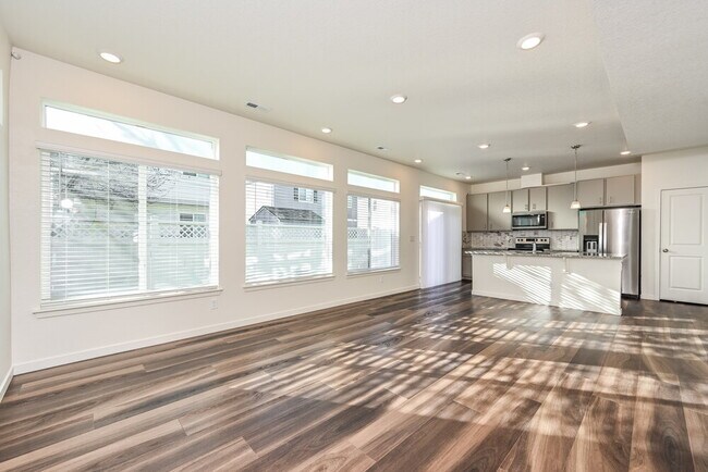 Building Photo - 4722 N Tower Dr