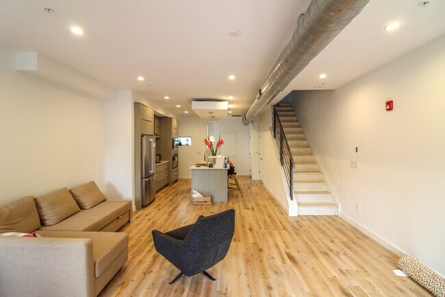 Building Photo - 2232 Frankford Ave