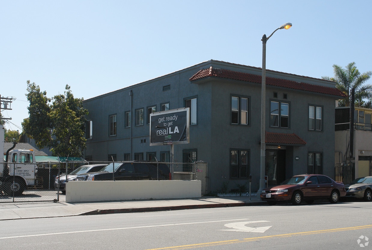 Primary Photo - 4266 Melrose Avenue