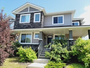 Building Photo - 515 Chappelle Dr SW