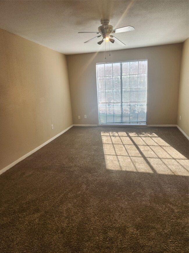 Foto del edificio - 12500 Sandpiper Dr