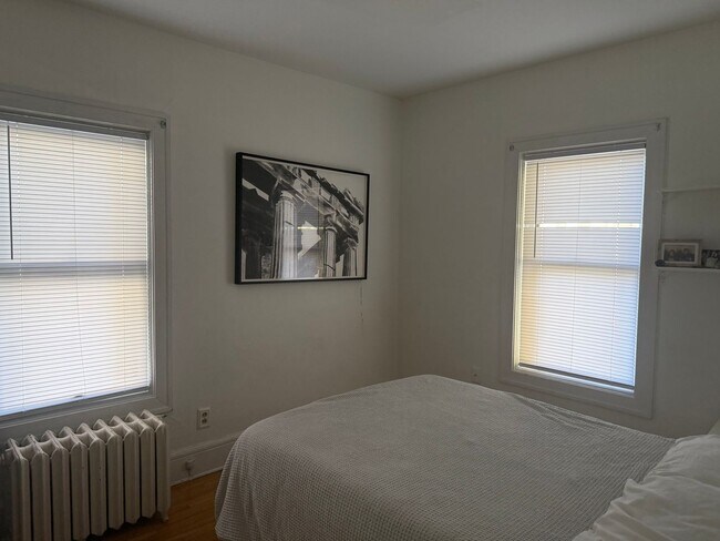 Foto del edificio - 1067-1069 Saint Clair Avenue