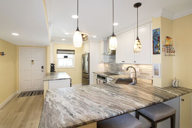 Foto del edificio - Bella Costa Seasonal Condo for Rent