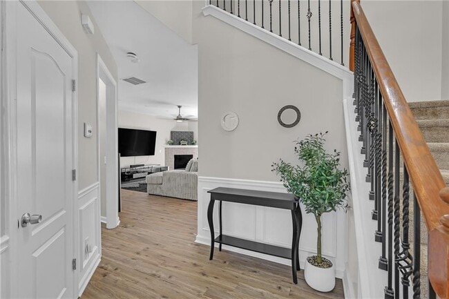 Foto del edificio - 5312 Lakerock Dr SW