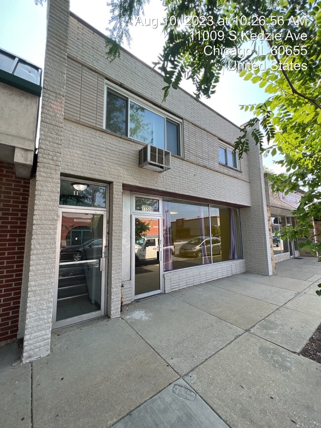 Building Photo - 11009 S Kedzie Ave