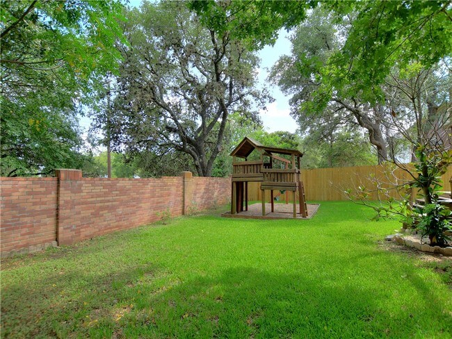 Foto del edificio - 7021 Gentle Oak Dr