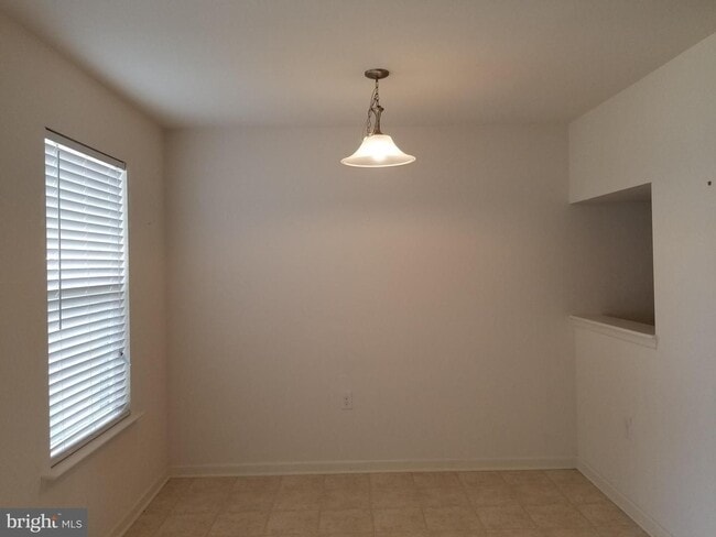 Building Photo - 171 Natural Way