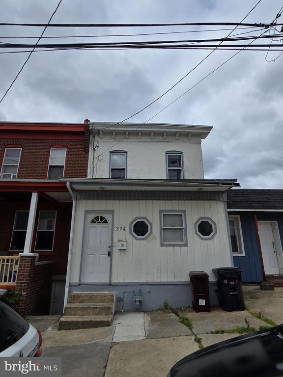 Primary Photo - 224 7th Ave