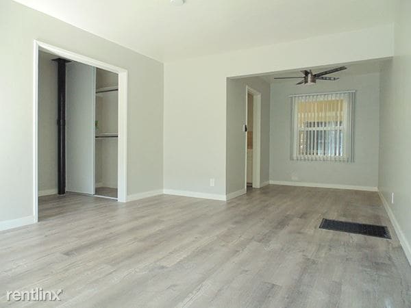 Building Photo - 2076 Magnolia Ave