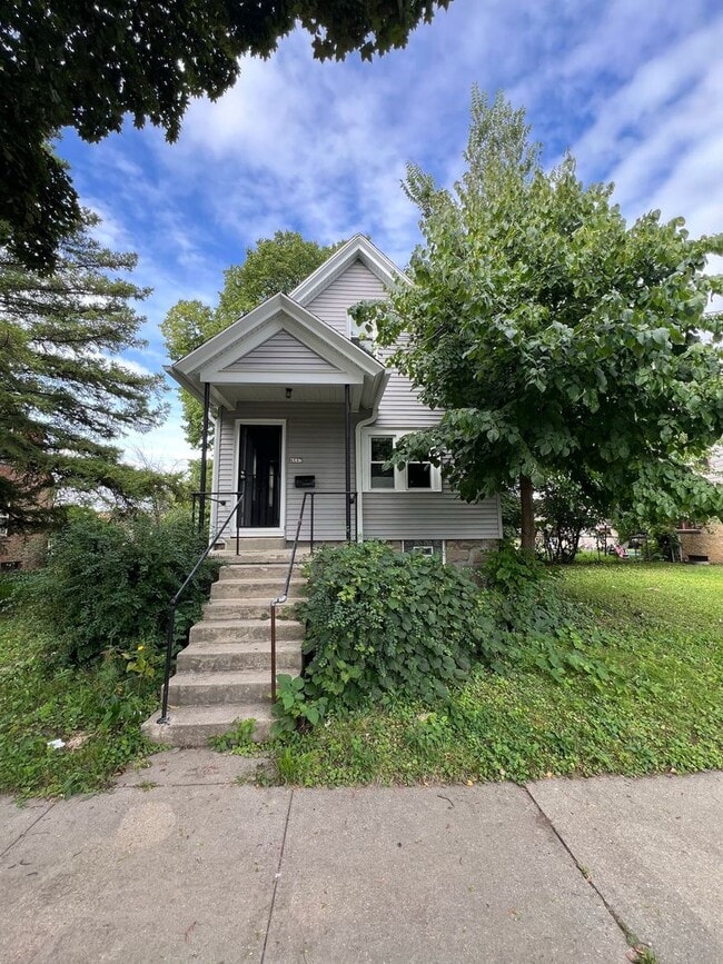 Building Photo - 4641 N 41st St