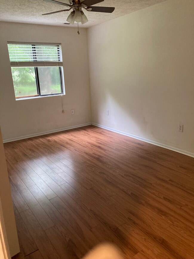 Dormitorio principal - 4002 Governors Sq