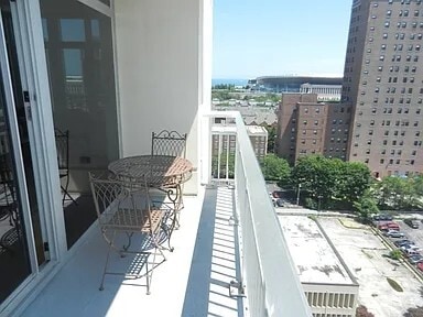 Building Photo - 1400 S Michigan Ave