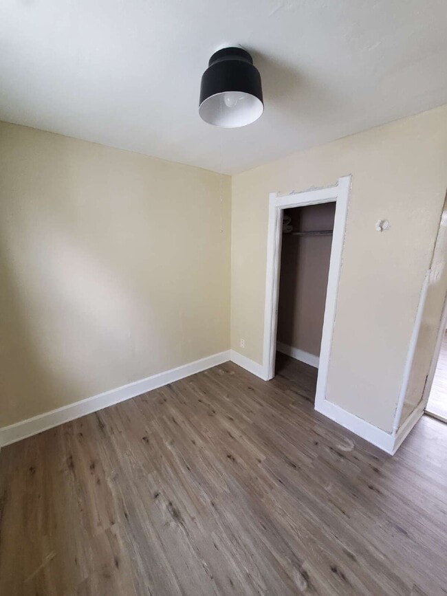 Foto del edificio - 3343 N Pierce St