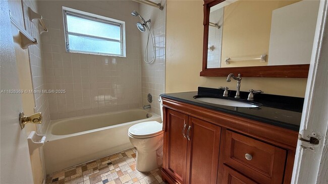 Foto del edificio - 4235 SW 62nd Ave