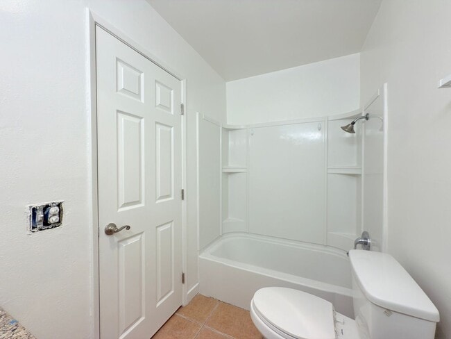 Foto del edificio - Spacious 3Bd/ 2Br in Canoga Park!