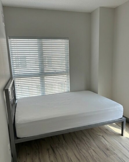 Building Photo - 258B-258B Sunview St