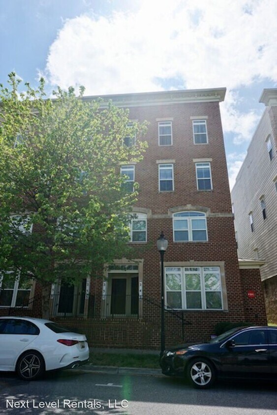 Primary Photo - 3 br, 2.5 bath House - 251 Community Cente...