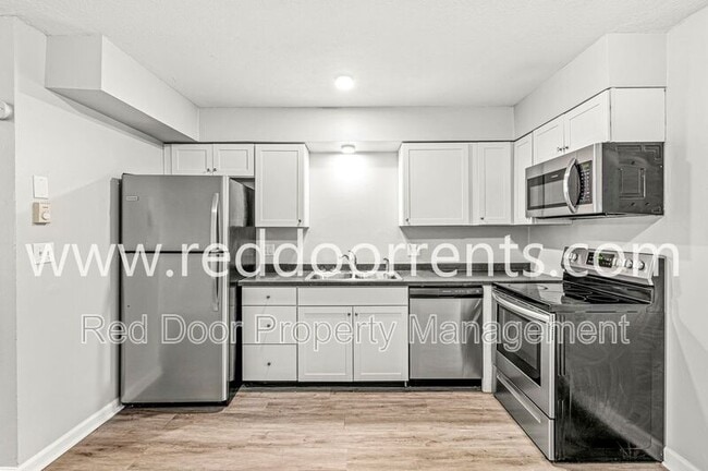 Photo - 10301 Medallion Dr Apartment