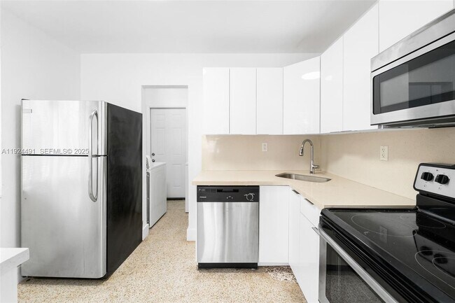 Foto del edificio - 3491 Shipping Ave