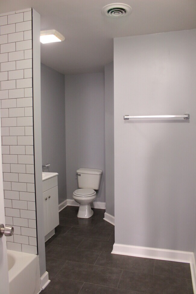 Foto del edificio - 1647 W 18th St
