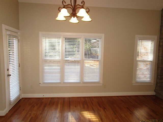 Building Photo - 2601 White Rose Dr