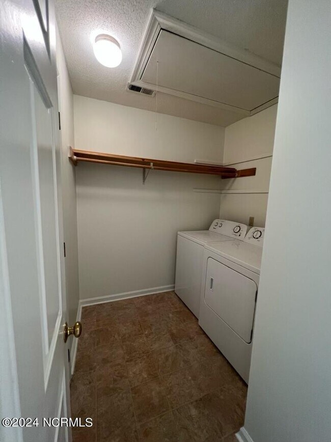 Building Photo - 1320 Dylan Heath Ct