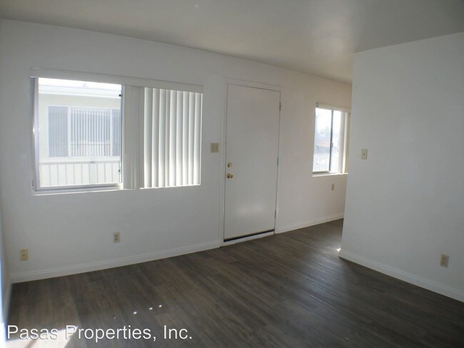 Building Photo - 5008-5012 Long Branch Ave