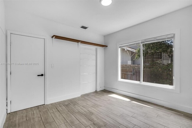Building Photo - 315 NW 50th St