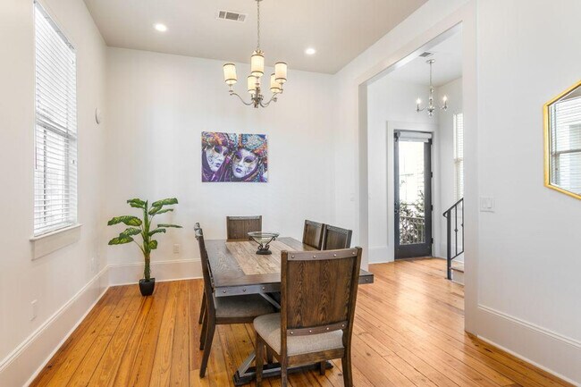 Building Photo - 1501 Robert C. Blakes Sr. Dr