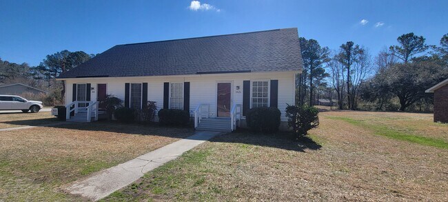 Foto del edificio - 5426 Sidbury Rd