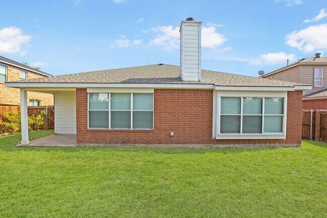 Building Photo - 2309 Mallard Dr