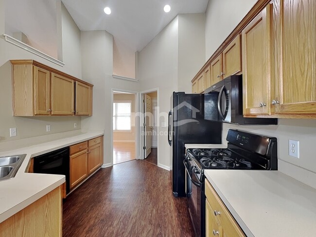 Building Photo - 821 Beranda Cir