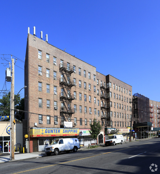 Building Photo - 4753-4759 White Plains Rd