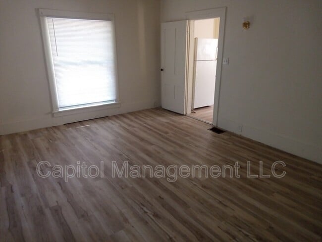 Photo - 917 Seymour Ave Apartment